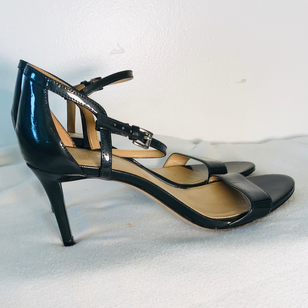 Michael Kors Beautiful blue strappy heels
